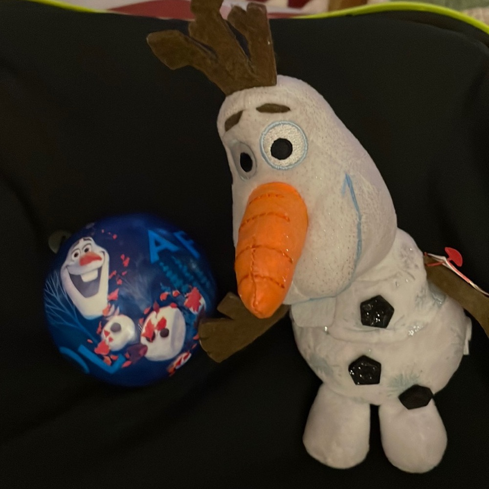 Ty beanie babies Disney, Oloff, and ball